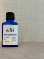 流石、美容皮膚科医監修の原液美容液シリーズその即効性に驚いたビタミンC－DeAU－VCワンセラム美容液ですが、シャバシャバしたテクスチャー。だから暑くなってきたこの時期にひんやり気持&hellip;のInstagram画像