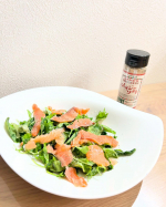 「クレイジーソルト」バタバタしていても、ちゃんと美味しいものを食べたい&hellip;そんな時に助かる、わが家の&ldquo;ラクうまサラダ&rdquo;🥗ベビーリーフにスモークサーモンをのせて、仕上げにオリーブオイル＋クレイ&hellip;のInstagram画像