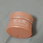 千の潤い❤かわいいパッケージ❤でも、実力派！！＼年齢ごとに変わるお肌の悩みを今話題のタウリン*&sup1;で！／「塗って、刺さって*&sup3;、溶ける」タウリン*&sup1;でできた微細な針が、お肌に元気をチャージ！約&hellip;のInstagram画像