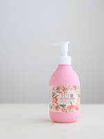 ⁡ ⁡⁡　　＼くすみ、角質をからめ取る🍑／⁡　　　　　ピーリングジェル　桃　　　　　〜洗い流すタイプ〜⁡ほんのりピンクで可愛いピーリングジェルが古い角質、気になるくすみ、ざらつき&hellip;のInstagram画像