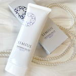 𓈒𓏸┈┈┈┈┈┈✾┈┈┈┈┈┈𓏸𓈒SIMIUS(シミウス)薬用ホワイトニングジェルEX　モイスト暑い日差しが本格的になってきた梅雨明け。あまり気にしていなかったのに歳を重ねるごとにだんだ&hellip;のInstagram画像