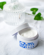 毛穴撫子のパックが好きで愛用しているのですが、そんな石澤研究所さんから『透明白肌 薬用ホワイトパックN』をお試しさせていただいたので紹介します！実は私、口コミとか見てこのパックがずっと気になって&hellip;のInstagram画像