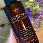 アミノ酸オーガニックシャンプーオーロラシャンプー頭皮に栄養を与え、髪を健やかに保つスカルプシャンプー✨最近バッサリ髪を切ってなかなかおさまりなかったのですが、こちらを使ってから収まりが良くな&hellip;のInstagram画像