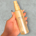 モイストラボ メイクキープミスト＜ツヤタイプ＞をお試しさせていただきました ☑️ 美容液成分99.2％配合（水を含む） ☑️超微粒子ミストで肌に均一に密着 ☑️美容オイルinでしっとりなめらか ☑️汗&hellip;のInstagram画像