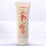 私は汗をよくかくので、シャワーを浴びてしまったり、冷房がきつかったりで、この季節でも足のカサつき、くすみ※、乾燥&hellip;様々な不具合が色々な違和感※につながって、気になることがあります😭スベスベ、ツヤツ&hellip;のInstagram画像