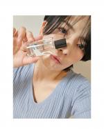 tonari オードトワレ 30ml pm03:00の香りをお試しさせて頂きました☺️ すごく爽やかな香りでボトルもシンプルおしゃれ✨✨今の季節にぴったりな柑橘の甘酸っぱい爽やかな香りがとて&hellip;のInstagram画像