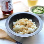 夏ごはんのおともに"寺岡家のぜい沢なめんつゆ"とうもろこしご飯ときゅうり&times;大葉のさっぱり和えで夏ご飯をいただきました〜🥢&nbsp;あまみたっぷりの白いとうころこし.ちょっと贅沢なめんつゆとバターで旨味&hellip;のInstagram画像
