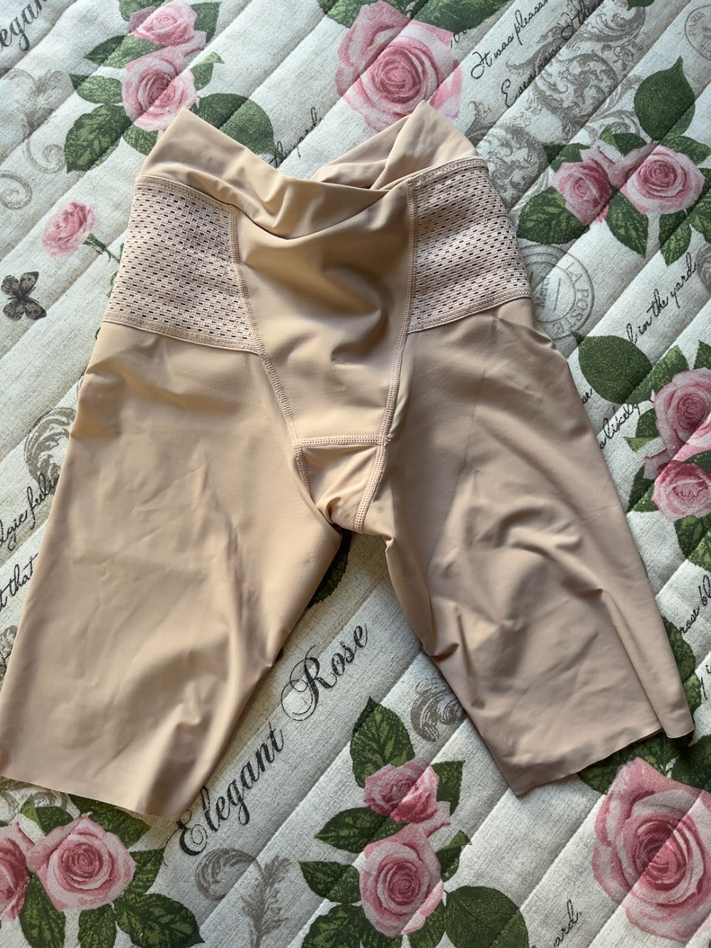 口コミ投稿：、ナチュアシスト　V字ウエストひざ上丈▫️モカベージュカラー骨盤ベルト＋住友ゴムが…