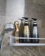 最近衝撃を受けたやつ。初めて使ったんだけど、スカルプブラシってすごい！もう今まで使わなかった自分を憎みたい！😂頭皮をマッサージするブラシなんだけどこれがもうめちゃくちゃ気持ち良くて！私ブラッシン&hellip;のInstagram画像