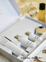 .この時期&ldquo;美肌ケア&ldquo;といえばやっぱり日焼け止め！とにかく日差しからガードしなきゃ〜☀️ってことで美肌ケアに力を入れているよ。今愛用しているのが大好きなアテニアさんのドレススノー❄️やっ&hellip;のInstagram画像