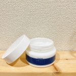 1品6役のぷるぷるジェル！3つの発酵エキス＋次世代レチノール（バクチオール）配合。発酵過程で生成された成分は分子量が小さくて、角質層にしっかり浸透。ひんやり気持ちよく、ベタつかずしっとり。柑橘っ&hellip;のInstagram画像