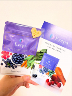パソコン等で目を酷使する現代人に、おすすめのサプリ。Eyepa（アイーパ）をご紹介❤️❤️パケからオシャレ😎10種の配合成分を凝縮したオールインワンサプリで1日2粒程度の摂取で良いとのこと。&hellip;のInstagram画像