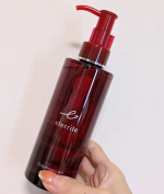 エタリテ クレンジングオイル力をいれるなくてもアイメイクや口紅などメイクがするっと落ちました。洗いあがりもつっぱりことなく肌への負担を少なく使用することができました。#PR #株式会社シャ&hellip;のInstagram画像