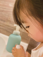 🫧& utaボディーソープのモニターをさせていただきました🫧毎日使うボディソープ🫧子供の柔らかいお肌に使うから、成分や洗い上がりは気になるところ☺️🫧しばらく使ってみましたが、これはとって&hellip;のInstagram画像