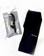 そろそろ宅トレを再開！引越しもあったしなかなか自分時間を確保出来なかったけどヨガやピラティスってやっぱりいいね！ウェアにはストレッチ性のあるBELMISE Re:Moveレギンスを着用&hellip;のInstagram画像