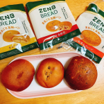 今日の#朝ごパン ！ZENBブレッド【金時豆／きなこあん／紅茶&オレンジ】このパンは小麦でも、米でもない。スーパーフードの黄えんどう豆を使った食物繊維たっぷりで「グルテンフリー※1の豆粉パン&hellip;のInstagram画像