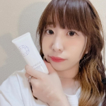 今回は、SIMIUSさんの「薬用ホワイトニングジェル EX モイスト(しっとり)スリムタイプ」を、使ってみました(*&acute;꒳`*)♡こちらは、シミに着目し、メラニン生成を抑える薬用美白*&hellip;のInstagram画像