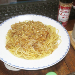 本日(20250829)のChuShock!😱　８月終盤もアルモンで、「クレイジーガーリック鶏皮パスタ」🐓🍝　メインの味付けに、クレイジーガーリックを使用しました♪　　鶏皮の油と酢醬油&hellip;のInstagram画像