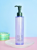 .大好きなアテニアさんのクレンジングオイル♡黄色のシトラスバージョンはもう何度もリピートしてるよ。今回、そんなクレンジングオイルに数量限定で『クリアネスラベンダー』の香りが新登場🪻ラベンダ&hellip;のInstagram画像