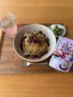 玉露園さんの「減塩梅こんぶ茶」をホットでいただきました☕️さらに今日はパスタの味付けにも活用🍝✨梅の爽やかさと昆布の旨みが合わさって、さっぱり美味しい！飲んでも良し、料理にも良しの万能アイテム&hellip;のInstagram画像
