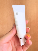 私たちプロダンサーはショーに出るとき、メイクをするわけですが、当然、男性もメイクをします。これまでは舞台用メイク道具は男女兼用だったし、それを疑問にも思いませんでしたが、男性用化粧品が出てき&hellip;のInstagram画像