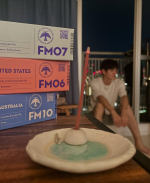 夜のチルタイムに「フレグランスメモリーズ」いつもの部屋から、何度でも世界の旅に出かけられる。香りからふとした瞬間に蘇る、旅の途中で感じた、心地よい感覚、情景、音。まだ見ぬ世界の絶景への憧&hellip;のInstagram画像