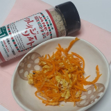 口コミ記事「クレイジーソルトでにんじんしりしりと鶏肉のパン粉焼き」の画像