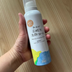 無添加&nbsp;炭酸泡洗顔フォーム&nbsp;150g&nbsp;よ～く振ってから&nbsp;上向きでプシュ～～☁&nbsp;マイクロ泡洗顔フォームのできあがり！&nbsp;泡立てなくてOK～&nbsp;香りが無いので次に使&hellip;のInstagram画像
