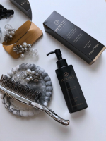 髪のトップのボリュームが減ってきた🤦&zwj;♀️omg最近使い始めた˗ˏˋ  プリモディーネブラックセラム　ˎˊ˗ サラサラふんわり☁️速攻で理想の髪へ導いてくれるよ𓂃今話題のピュアヘマチン&hellip;のInstagram画像