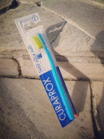 こちらは爽やかなクラプロックス BLUEカラーの歯ブラシ🤞🏻💙5460本ものブラシで歯の汚れや隙間まで綺麗にしてくれます🩵こちら柔らかめタイプなので治療中の方や歯茎が炎症おこしてるかたに向いてる&hellip;のInstagram画像