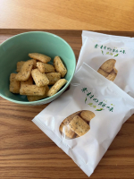 ✨もち吉「素材の餅味 昆布」✨お餅の旨みと昆布のやさしい塩味が絶妙。サクッと香ばしくて、ついつい手が止まらないおいしさ🥢💚#PR #もち吉 #おやつはもち吉 #mochikichi #moni&hellip;のInstagram画像