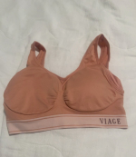、VIAGE(ヴィアージュ)ビューティアップナイトブラから新カラー発売🍊スモークオレンジ&times;ホワイト 可愛くて気分上がる✌🏻🎶ノンワイヤーで伸縮性があって着心地がよい(^_^)背&hellip;のInstagram画像