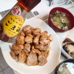 #PR #かどや製油株式会社 #ごま油 #かどやの純正ごま油 #monipla #kadoyaseiyu_fanかどやの純正ごま油！！こちらを使用した激うまレシピを2つご紹介✌🏻①醤油チキン&hellip;のInstagram画像