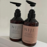.【NIJI RHYTHMIC シャンプー＆トリートメント🌈】使い続けて1週間が経ちました🌟初めて使った時と変わらずずっとサラツヤ✨朝起きた瞬間から潤いが続いてて、手ぐしもサラッと通る！🫶寝&hellip;のInstagram画像
