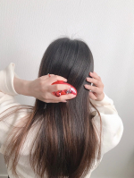 こちらのアイテムは【インバスもアウトバスでも】シャンプー、トリートメント、複数シーンで使えるスカルプブラシだそうです♪エスハートエススカルプブラシ　パフェエスハートエスパフェのこだわりは頭皮&hellip;のInstagram画像