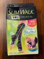 #PR #ピップ株式会社スリムウォーク　金曜日のリセットリフレスリムウォーク　「金曜日のリセットリフレ」は、歩くだけでツボ押し「足裏プッシャー」で足裏をケアしながら段階圧力設計でふくらはぎ&hellip;のInstagram画像