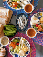 ❤︎food❤︎週末のお昼は夫作ベーグル🥯などで楽しく♪そして、国産野菜の贅沢スープ🍲もプラスしてお野菜も♡赤いミネストローネと白いミネストローネを食べ比べ🤤【野菜をMOTTO】さんのスープ&hellip;のInstagram画像