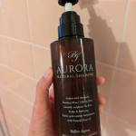 オーロラシャンプー🙂❤️使い続けているとコンディショナー要らず👍コンディショナー使わなくてもキシキシしないのも嬉しいポイント。最近やっと朝晩は涼しくなったけど、夏の紫外線のダメージが秋になると出てき&hellip;のInstagram画像