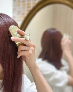 👶🏻🍼 ˗ˏˋ 𝕥𝕙𝕒𝕟𝕜 𝕪𝕠𝕦 🎈ˎˊ˗ 𓂃𓂃𓂃𓂃𓂃𓂃𓊝𓄹𓄺𓂃𓂃𓂃𓂃𓂃𓂃アウトバスでもインバスでも使用できるこの #スカルプブラシパフェ 🪞🪄かわいいものがダイスキなわたしはころんと&hellip;のInstagram画像