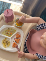 慣れない離乳食考えるのに毎日頭をフル回転🧐🌀手づくりで頑張りたいけど、たまには力を抜くのも必要ですね😮&zwj;💨笑📝メニュー📝◻︎チキンライス◻︎野菜のクリーム煮◻︎かぼちゃのポタージュ🎃&hellip;のInstagram画像