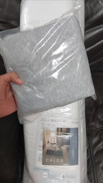 首と肩と腰がホッとする枕 グランデ を開封してみました&hearts;️首・肩・腰・肩甲骨周りを最適な素材で支えながら40度で温められる枕なんです✨背中まで支える立体構造により、頭や首を面で受け止め、身体への&hellip;のInstagram画像