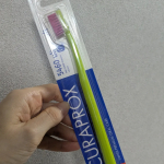 #PR #株式会社クラデンジャパン #クラプロックス使ってみた #天使の歯ブラシ #monipla #curaprox_fanビビッドカラーがかわいい。ふわふわでたっぷりの毛で、歯磨きが心地よいで&hellip;のInstagram画像