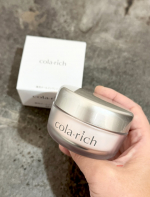 コラリッチ リンクルホワイトジェルいっきに寒くなってきて、肌の乾燥が気になる季節🍁でも朝も夜もバタバタしてて、ゆっくりケアするのが面倒くさい🥱だから最近はコラリッチ リンクルホワイトジェルを使っ&hellip;のInstagram画像