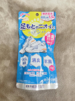 足もと臭専用消臭パウダー　クリアシストを使ってみました。足汗を吸収し、ムレを軽減するシリカを配合。特許配合の消臭パウダーで足汗やムレからくるイヤ～なニオイに、振りかけるだけで簡単消臭＊できるパウダ&hellip;のInstagram画像