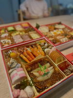 ⁡一足お先に🎍2026年の蔵王福膳で一番人気の新春おせちいただきました✨✨⁡初めてのネットでのおせちだったけど、めちゃ豪華！冷凍便で届いて、24時間くらい冷蔵庫にいれておいたら解凍できて&hellip;のInstagram画像
