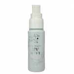 .プライバシー　UVミスト50使用レビュー持ち運びしやすいサイズ感の容器です。ミストはかかる感じがあってやや粗めに感じました。メイク後の日焼け止めの塗り直しってみんなどうしているのかって思&hellip;のInstagram画像