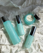 「カサつきやハリ不足が気になる&hellip;」と悩んでいた時に出会えたのが、こちらの「コラリッチ ソア 4点フルラインセット」です🙆&zwj;♀️朝と夜の肌環境に合わせて使う、時間別特化のデュアル美容液ケアという特徴&hellip;のInstagram画像