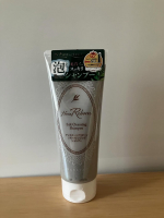 【テンスターHenaReborn ソルトクレンジングシャンプー】★髪と頭皮の土台を整えるファーストステップのためのシャンプー。チューブタイプで自立しておけます。残量を確認できる透明なパケです。&hellip;のInstagram画像