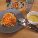 夫がつくったトマトと蟹のパスタおいしかった〜🦀スープは#清水食品 #レンジ調理 で袋ごとチンするだけ✨私はコンポタを食べたけどコーンのつぶつぶがおいしくて大満足🙆息子にもあげたらめちゃくちゃ食べて&hellip;のInstagram画像