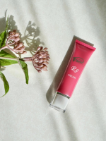 .ピアベルピアさんのエイジングラインを使ってみたよー！ピアベルピアさん、敏感肌に配慮した作りでお肌ヨワとしては大好き！エイジングラインもあるなんて嬉しい♡夏の紫外線や汗・皮脂ですっかり疲れ&hellip;のInstagram画像